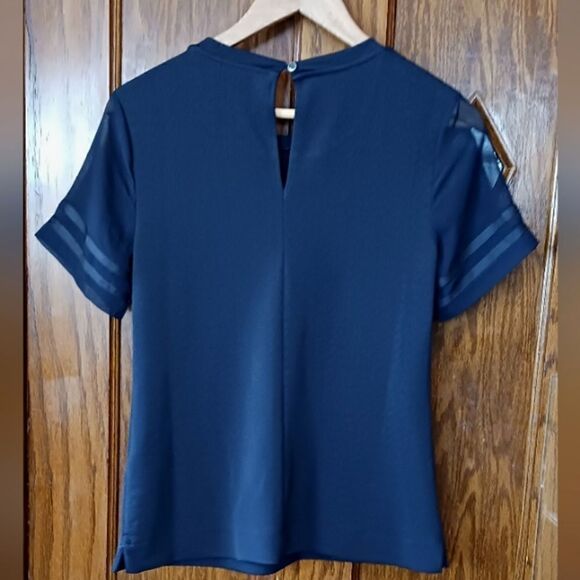 Banana Republic Stretch Crepe Top with Sheer Short Sleeves with Grosgrain XSMALL - Picture 6 of 9